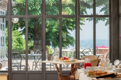 Relais Villa Bianca Übernachtung mit Frühstück in Gambassi Terme