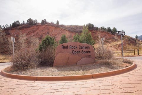 Red Rock Canyon Retreat & Garden of the Gods- Chalet in Colorado Springs