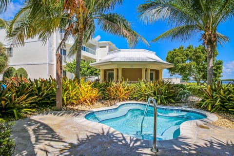 Mariner's Overseas Retreat Haus in Key Largo