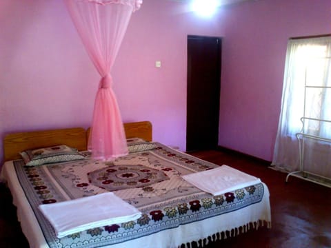 Haniffas Holiday Inn Bed and Breakfast in Gangawatakorale