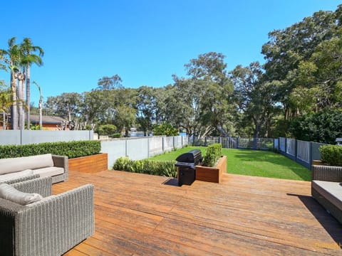 Immaculate 4-bedroom Home, Minutes from the Beach House in Terrigal