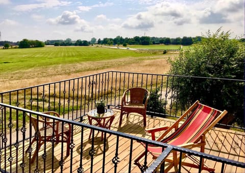 Natural landscape, View (from property/room), Balcony/Terrace