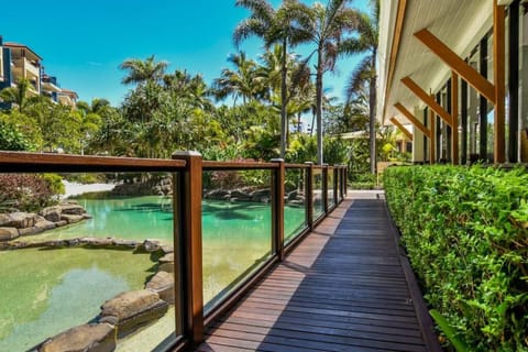 1 Bedroom - Private Managed Oaks Resort - Pool and Beach - Alex Condo in Maroochydore