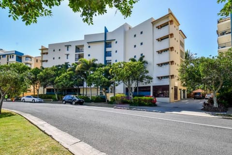 1 Bedroom - Private Managed Resort Pool and Beach - Alex Condo in Maroochydore