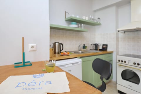 Maistros Suites - Péra Apartment in Skopelos