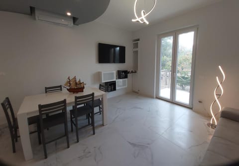 Communal lounge/ TV room, Seating area