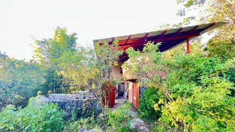 Property building, Facade/entrance, Day, Garden, Garden view, Mountain view