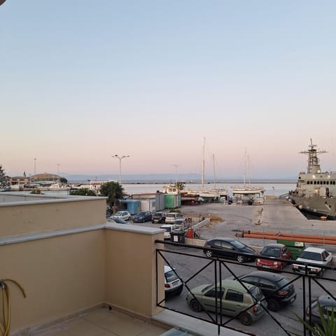 Mitilene Harbour Watch Apartment in İzmir Province