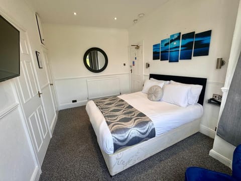 Charnwood Regency Guest House Bed and breakfast in Loughborough