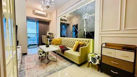 Luxury 2 Bed Room Anderson Apartment Pakuwon Mall Condominio in Surabaya