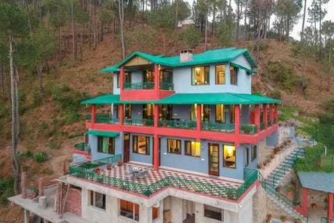 StayVista at Cecil Cottages Villa in Himachal Pradesh