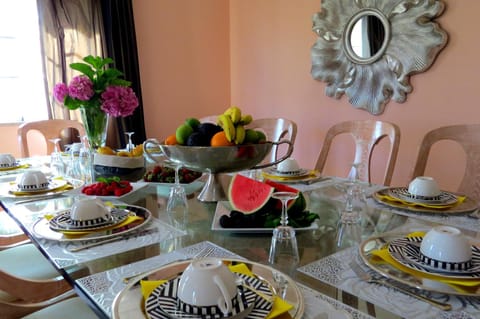 Villa Moments - Guest House Alojamiento y desayuno in Portimao