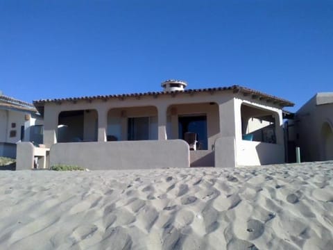 Facade/entrance, Balcony/Terrace