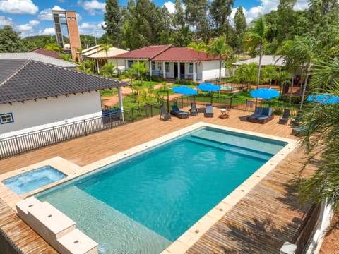 Spring, Day, Garden, Garden view, Pool view, Swimming pool, sunbed