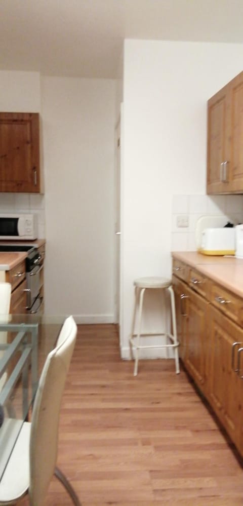 Kitchen or kitchenette, Dining area, Communal kitchen