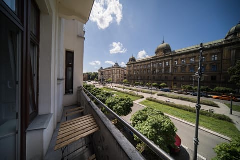 Property building, Day, Neighbourhood, Street view