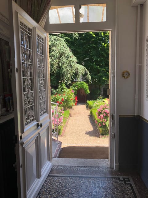 VILLA la GLORIETTE Übernachtung mit Frühstück in Rouen