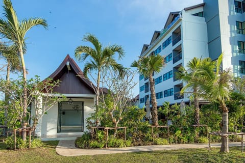 Coco Paradiso Phuket SHA Hotel in Chalong