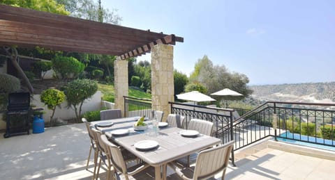 4 bedroom Villa Kourion with private pool, Aphrodite Hills Resort Villa in Kouklia
