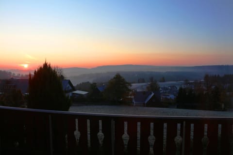 BBQ facilities, Balcony/Terrace, Mountain view, Sunrise, Sunset