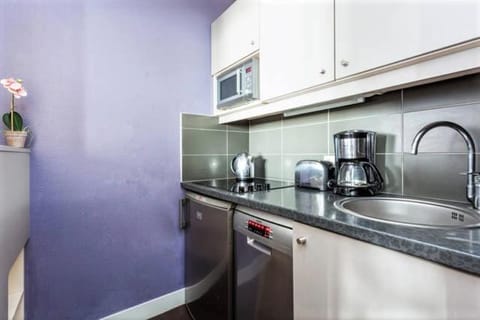 Coffee/tea facilities, Kitchen or kitchenette