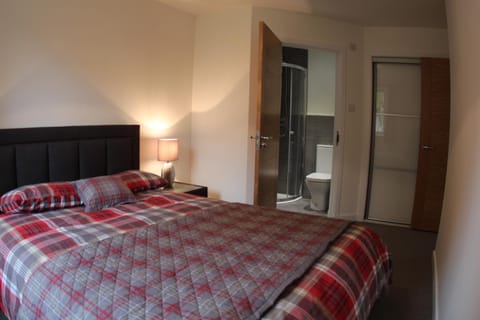 Shower, Bed, Bathroom, Photo of the whole room, Bedroom