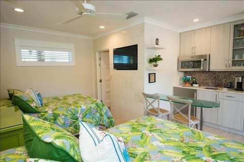 The Rod and Reel Resort Suite 7 Resort in Anna Maria Island