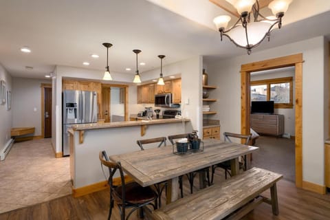 #1012 - Walk to Ski, Newly Remodeled Mountain View Condo with Pool Condo in Steamboat Springs