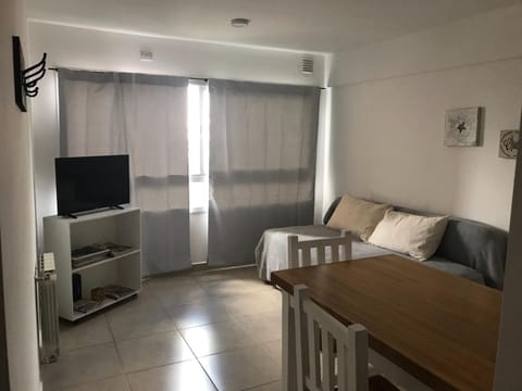 Dto Nuevo Barrio Universitario II , wifi y cochera-Check in express-Pet friendly Apartamento in Bahía Blanca