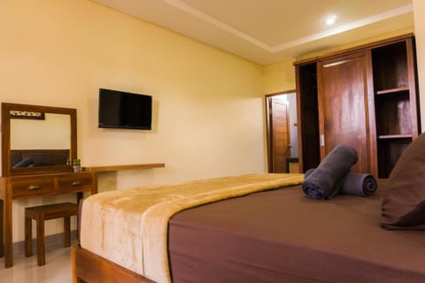 Communal lounge/ TV room, Bed, TV and multimedia, Photo of the whole room, Bedroom