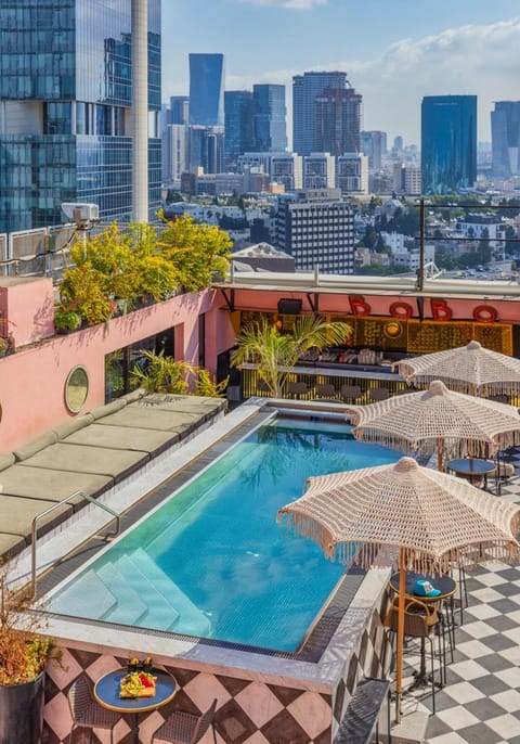 Pool view, Swimming pool