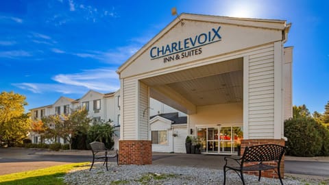 Charlevoix Inn & Suites SureStay Collection by Best Western Hôtel in Charlevoix