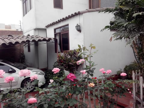 Habitación amoblada en Surco, Lima, Peru Vacation rental in Miraflores