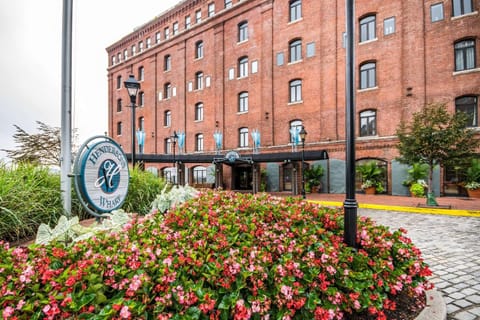 The Inn at Henderson's Wharf, Ascend Hotel Collection Hotel in Baltimore