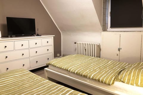 cosy three room apartment with flatscreen TV Condo in Herne