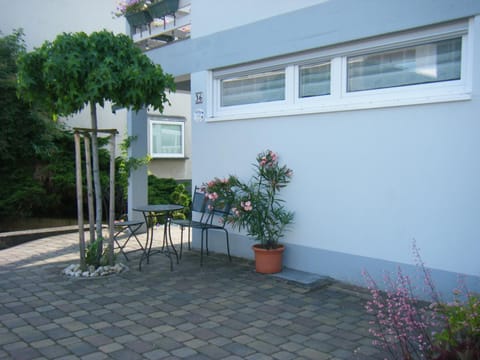 Property building, Facade/entrance, Balcony/Terrace