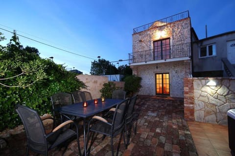 Property building, Patio