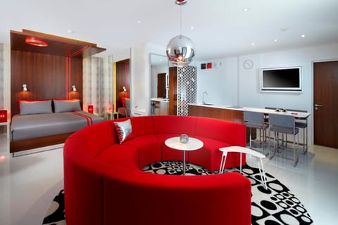 Photo of the whole room, Seating area, Bedroom