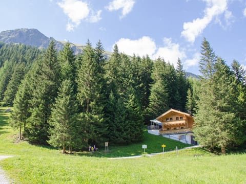 Facade/entrance, Spring, Natural landscape, Summer, Mountain view