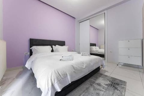 Modern fully-equipped house, 5 min walk from metro House in Chalandri