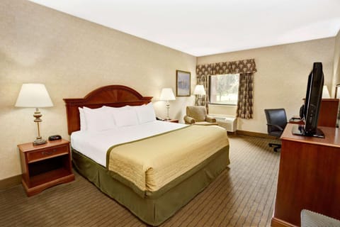 Baymont by Wyndham Indianapolis West Hotel in Pike Township