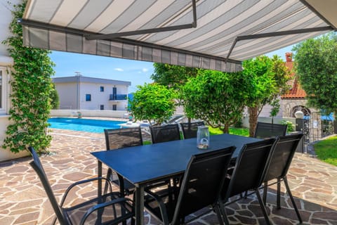 Balcony/Terrace, Pool view