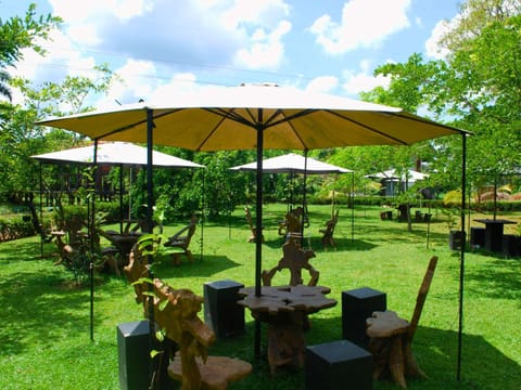 Garden, Seating area, Garden view