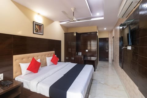 Capital O Hotel Rudraksh Hotel in Dehradun