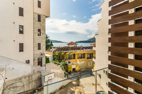 Neighbourhood, Balcony/Terrace, Sea view