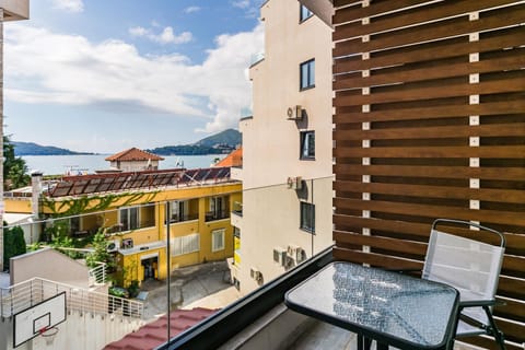 Neighbourhood, Balcony/Terrace, City view, Sea view