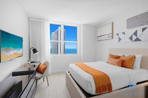 Luxury 2Br Front Ocean & Bay View, Amazing Pools Apartment in Hollywood Beach