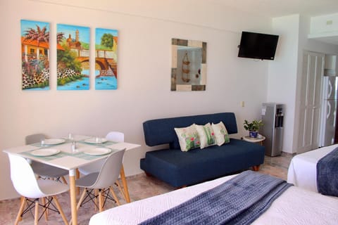 Oceanside Studio - Stunning Views, Ideal Location Apartment in Cancun