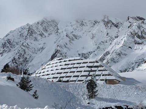 Property building, Natural landscape, Winter, On site