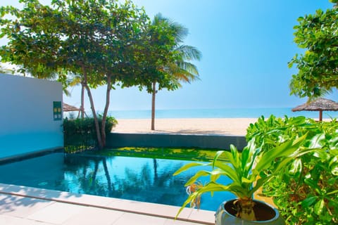 Beachfront Villa 4 Bedrooms Sanctuary Ho Tram Resort Apartment in Ba Ria - Vung Tau